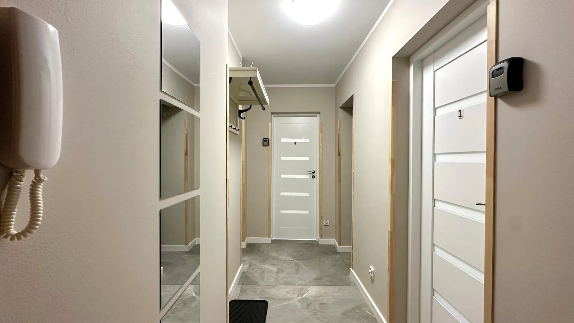 Homestay Mmrent Trunk Room Gdansk