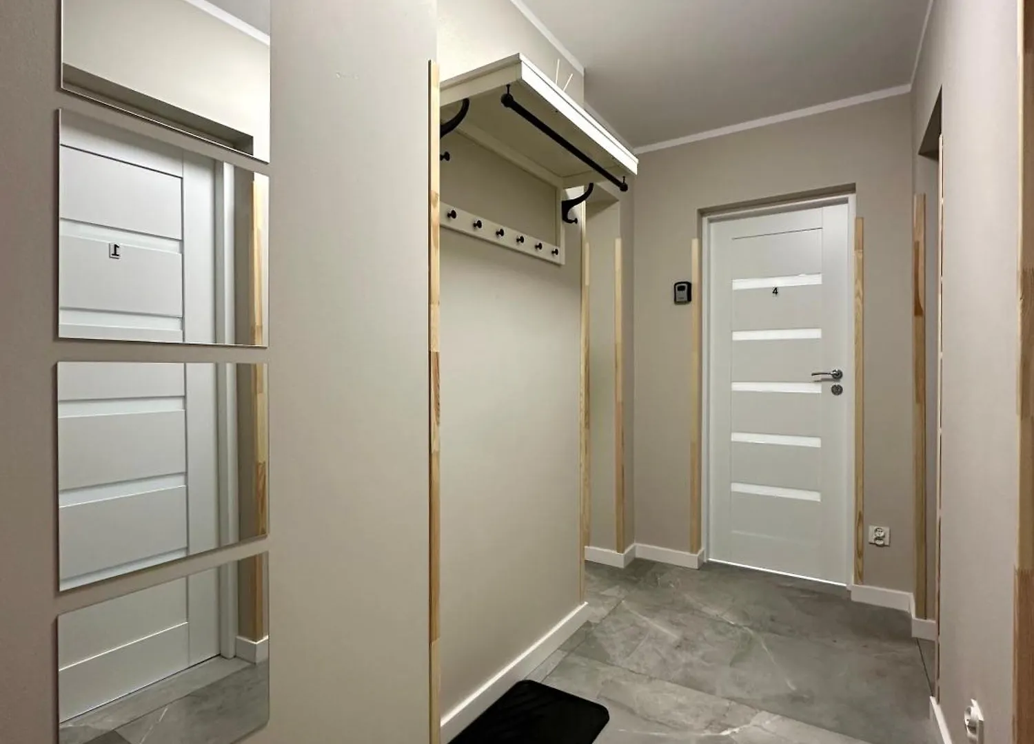 Mmrent Trunk Room Gdansk